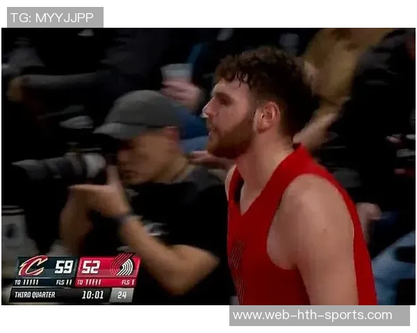 克林根在比赛中受伤手臂不适开拓者媒体人希望只是轻伤无大碍